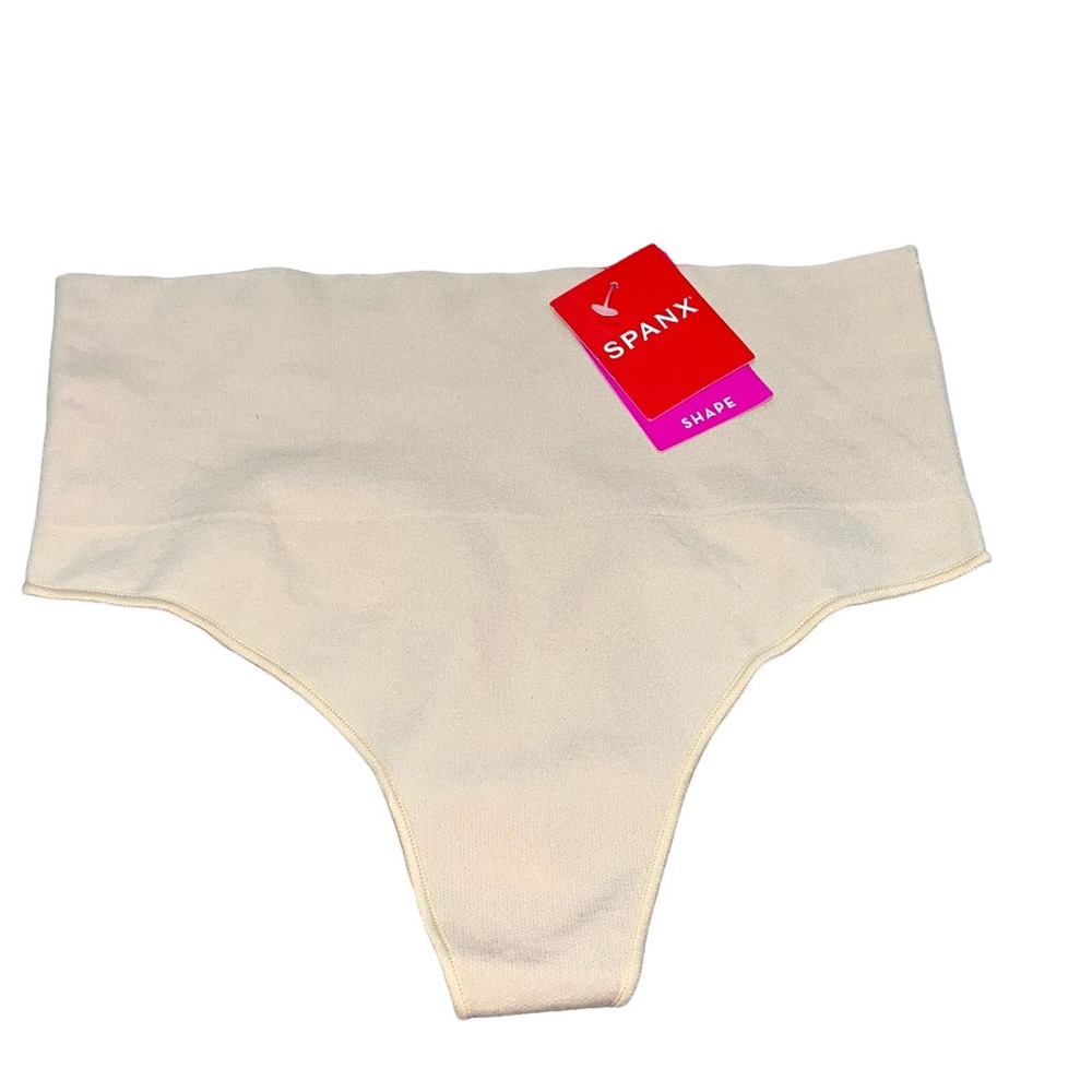 Spanx Everyday Shaping Soft Panties Thong Nude